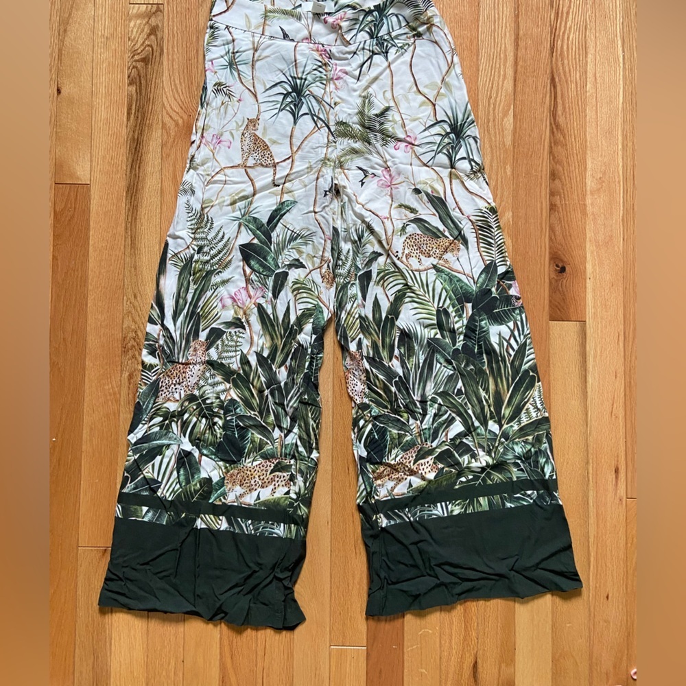 H&M Jaguar Palm Jungle print Blouse / Wide Leg Trouser Set Animal 4/6 Like New​​ - Picture 10 of 13